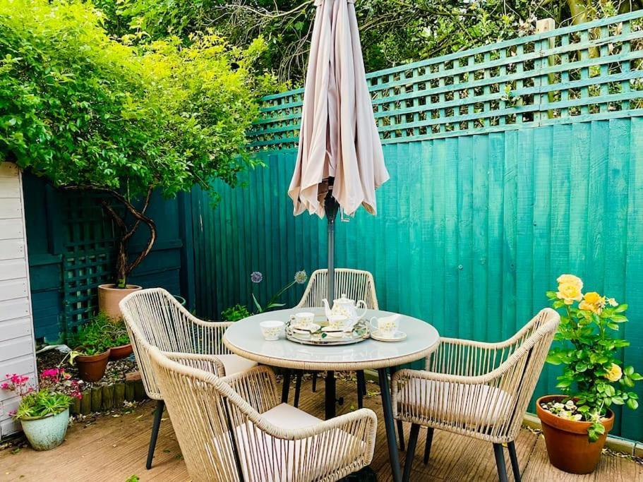 Tanglewood House Abergavenny With Private Parking Villa Luaran gambar