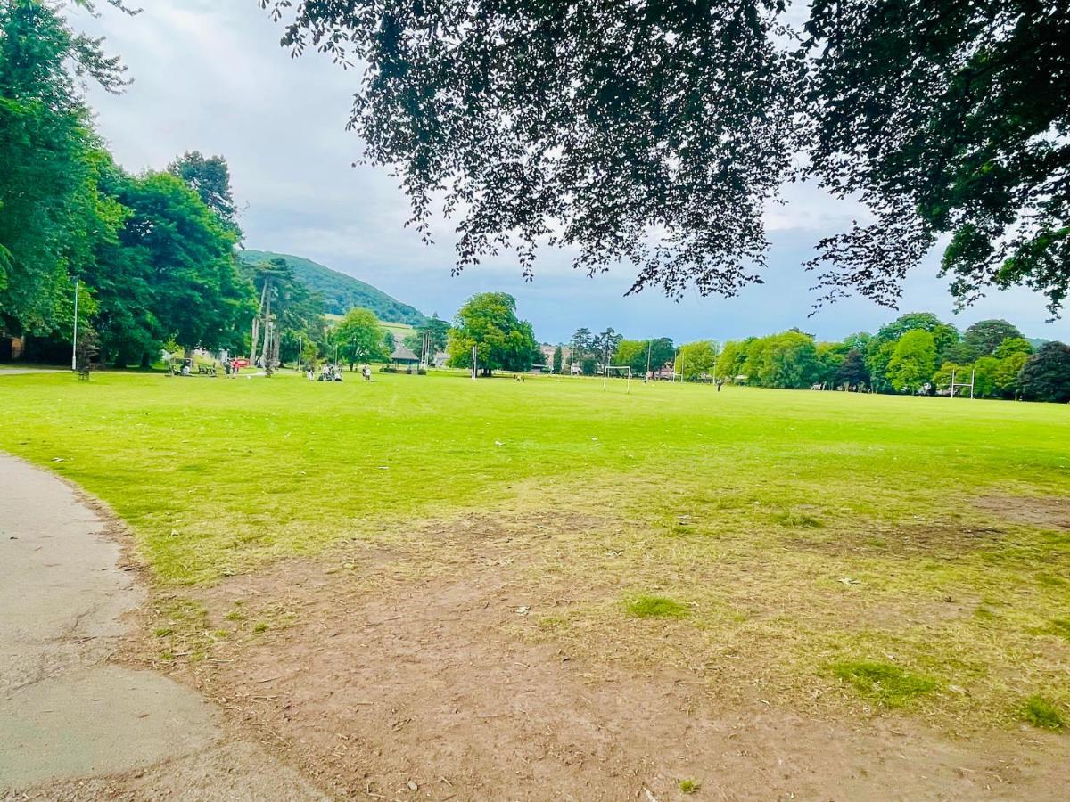 Tanglewood House Abergavenny With Private Parking Villa Luaran gambar