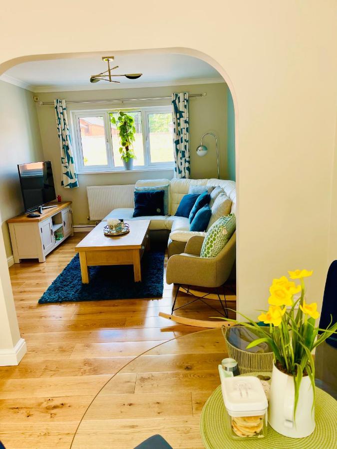Tanglewood House Abergavenny With Private Parking Villa Luaran gambar